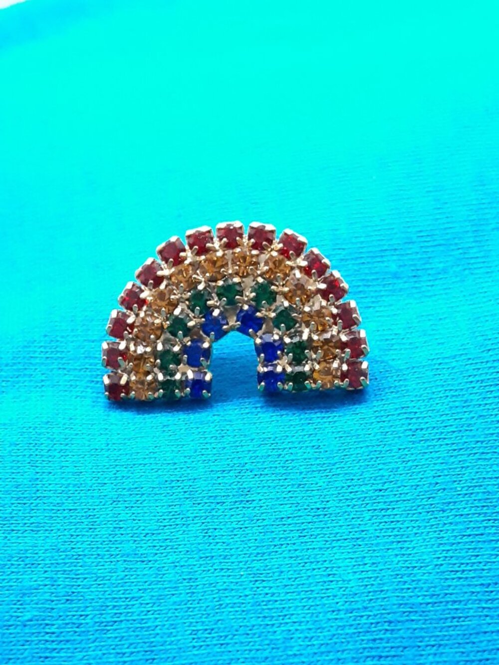NEW Rainbow Put'em Pin